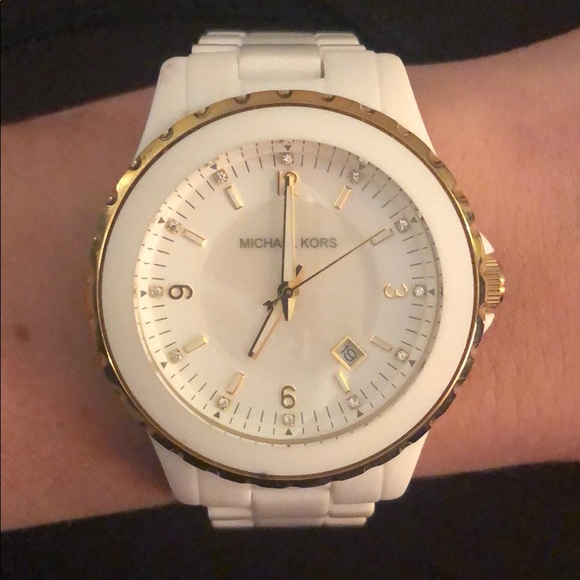 Micheal Kors Watch - Picture 4 of 4